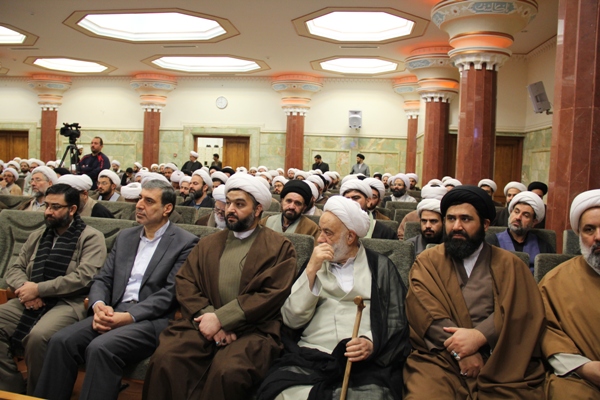 گردهمایی ائمه جماعات فعال قرآنی و فرهنگی
