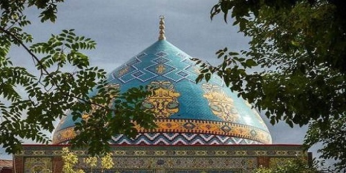آموزش زبان فارسی در مسجد کبود ایروان