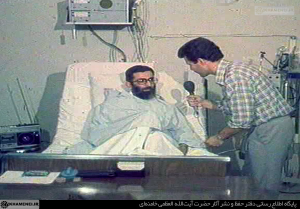 واکنش آیت‌الله خامنه‌ای به احتمال از کار افتادن دستشان پس از حادثه ترور