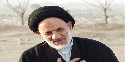 مساجد باید جوانان را در جنگ نرم تجهیز کنند