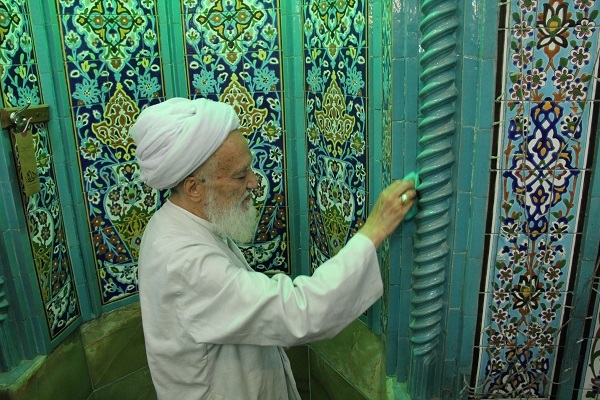 آغاز دهه تکریم و غبارروبی مساجد 9