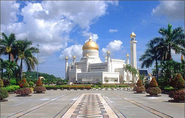 مسجد سلطان عمر علی سیف‌الدین (برونئی) 2