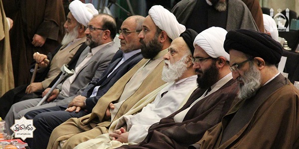 تجلیل از ائمه جماعات شهید در همایش ستارگان جاوید 11