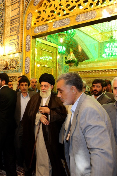 رهبری در حرم امام رضا 7