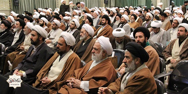 تجلیل از ائمه جماعات شهید در همایش ستارگان جاوید 22