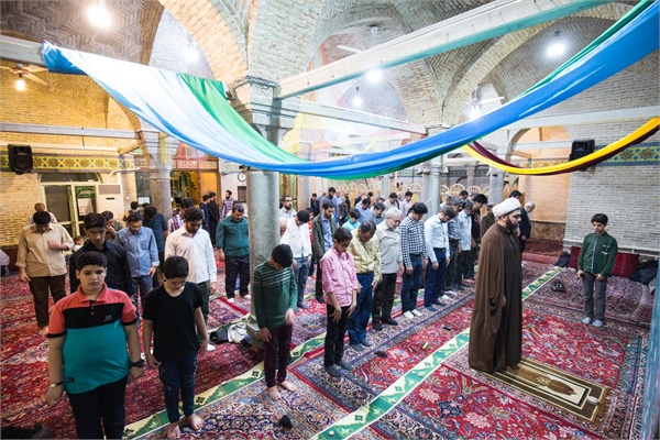 فعالان فرهنگی مسجد حاج حسن تهران تجلیل شدند