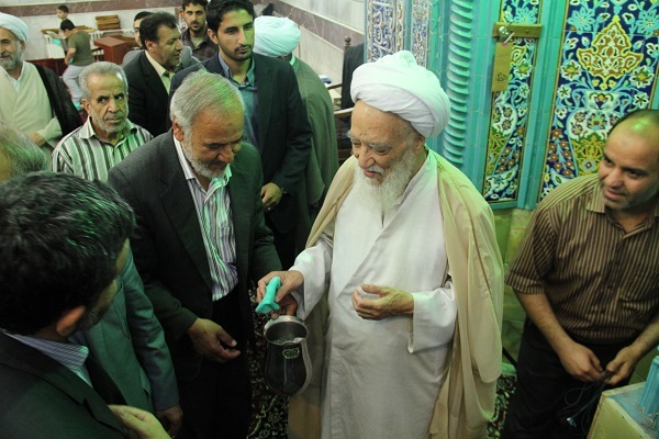 آغاز دهه تکریم و غبارروبی مساجد 7