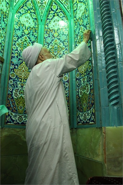 آغاز دهه تکریم و غبارروبی مساجد 11