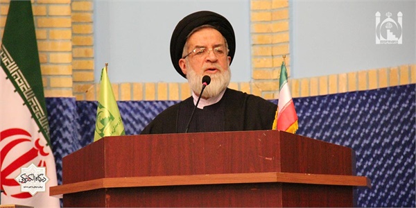 تجلیل از ائمه جماعات شهید در همایش ستارگان جاوید 3