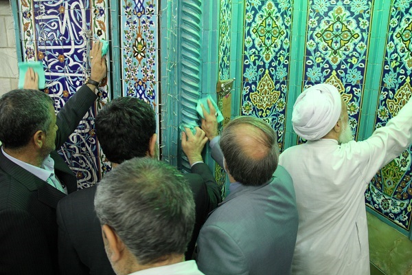 آغاز دهه تکریم و غبارروبی مساجد 10