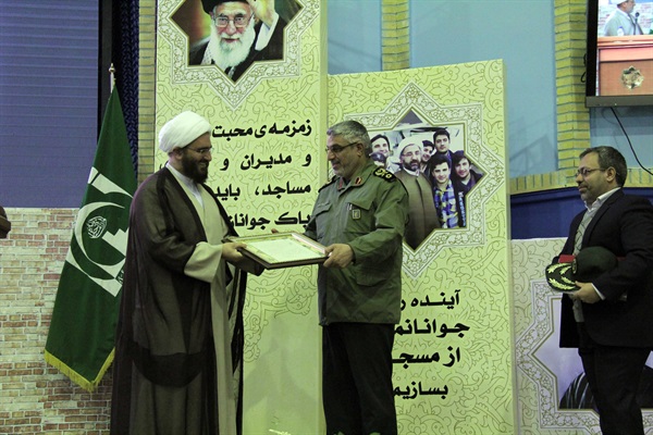 تقدیر از نیروهای خدوم سپاه 7