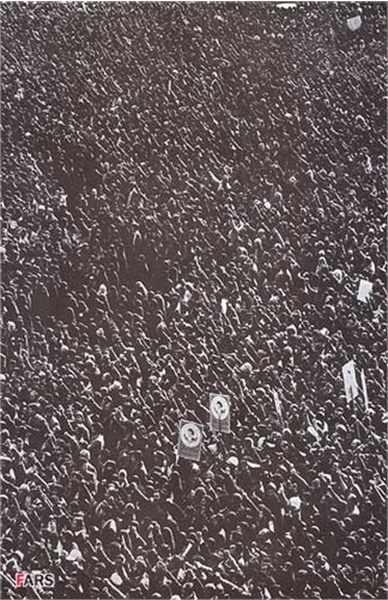 تصاویر پیروزی انقلاب 16