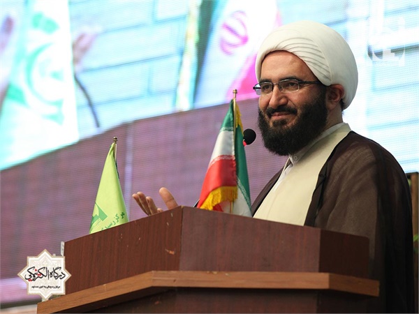 تجلیل از ائمه جماعات شهید در همایش ستارگان جاوید 41