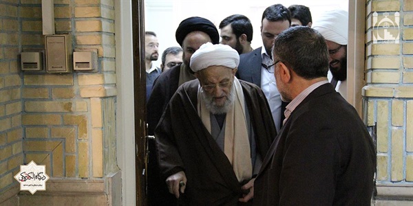 تجلیل از ائمه جماعات شهید در همایش ستارگان جاوید 5