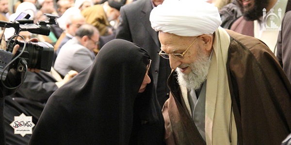 تجلیل از ائمه جماعات شهید در همایش ستارگان جاوید 12