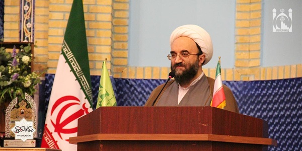 تجلیل از ائمه جماعات شهید در همایش ستارگان جاوید 2