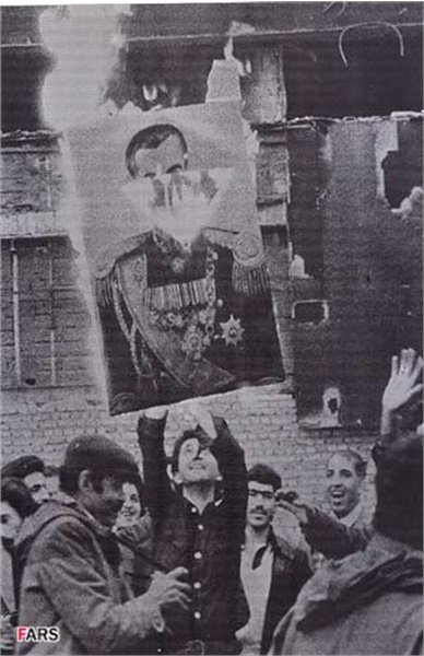 تصاویر پیروزی انقلاب 9