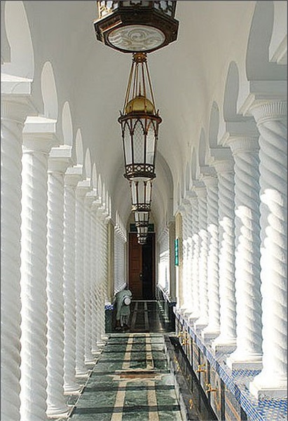 مسجد سلطان عمر علی سیف‌الدین (برونئی) 3