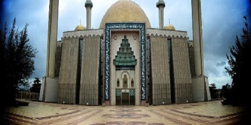 زیباترین مسجد آفریقا با گنبدی طلایی در «آبوجا»+تصاویر