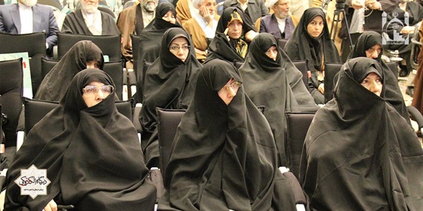 تجلیل از ائمه جماعات شهید در همایش ستارگان جاوید 4