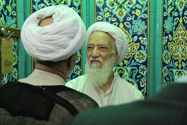 آغاز دهه تکریم و غبارروبی مساجد 13