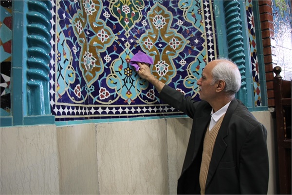 تکریم و تعظیم مسجد لولاگر