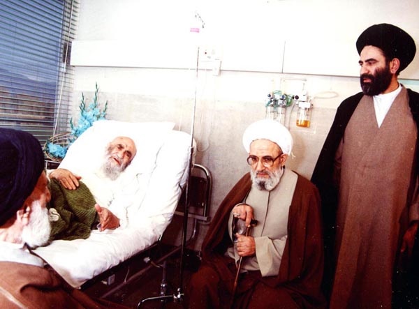 آلبوم خاطرات آیت الله مهدوی کنی  13