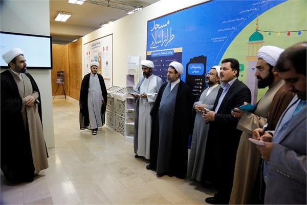 نمایشگاه در روز ششم